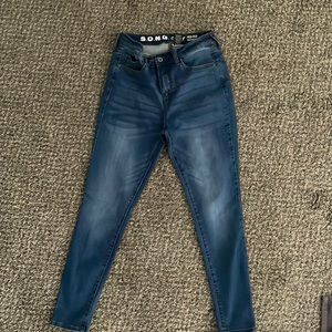 Dark blue soft faded blue jeans curvy fit